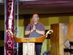 Mewakili Bupati Halut, Piet Hein Babua, Sekda, E. J. Papilaya Hadiri Malam Puncak Festival Lentera Hibualamo 2026