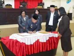 Gelar Rapat Paripurna, DPRD dan Pemda Halut, Tanda Tangan Nota Kesepakatan Rancangan KUA-PPAS Tahun 2027