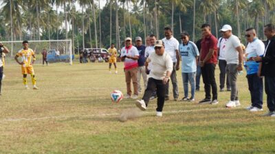 Turnament Sepak Bola Bukit Moria Cup 2026 Resmi Dibuka, Bupati Piet: “Junjung Tinggi Sportifitas dan Pererat Silahturahmi!”